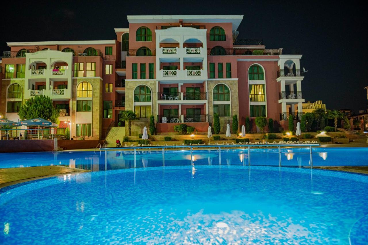 Menada Saint George Palace Sveti Vlas Exterior foto