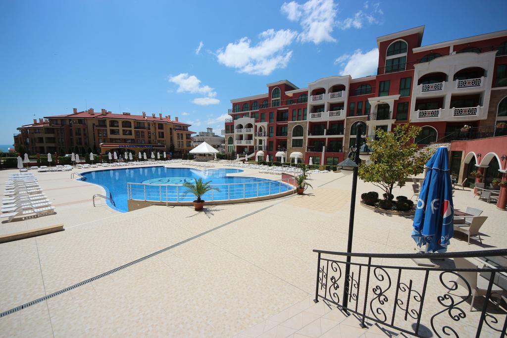 Menada Saint George Palace Sveti Vlas Exterior foto