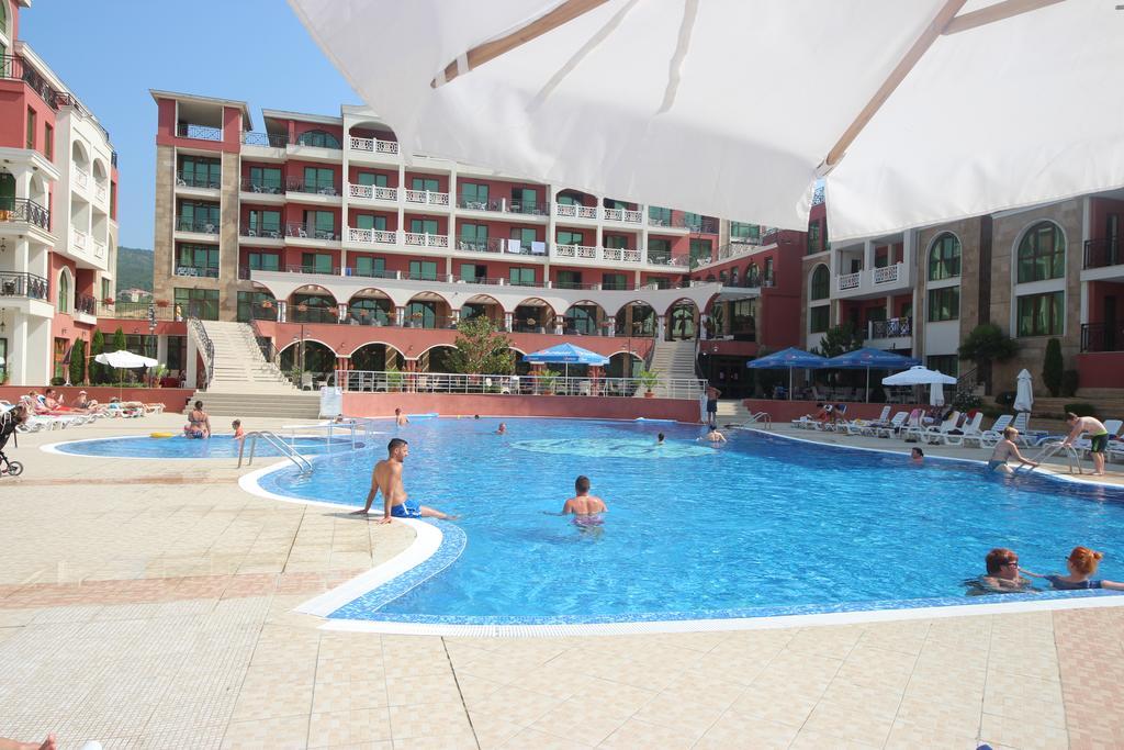 Menada Saint George Palace Sveti Vlas Exterior foto
