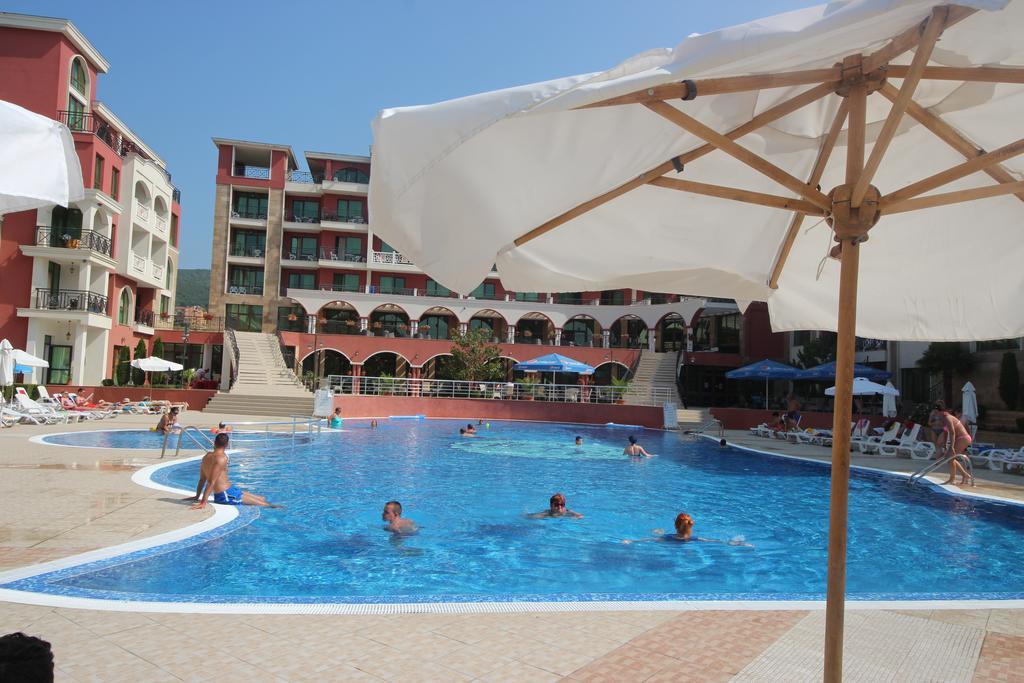 Menada Saint George Palace Sveti Vlas Exterior foto