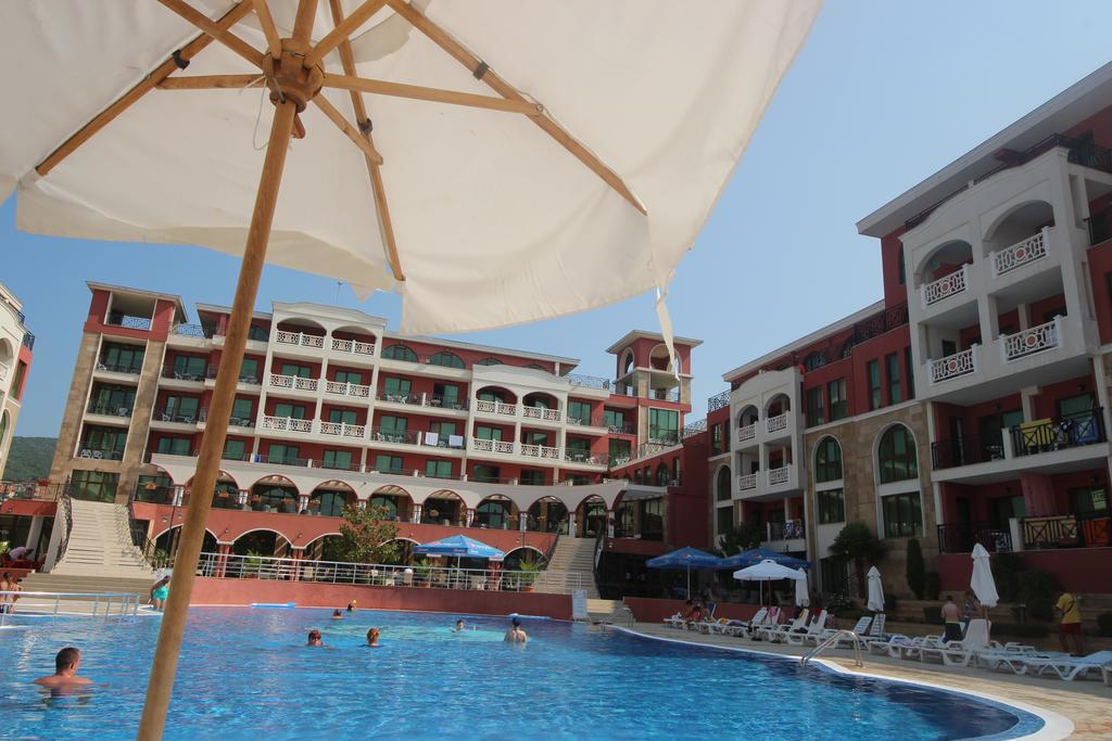 Menada Saint George Palace Sveti Vlas Exterior foto