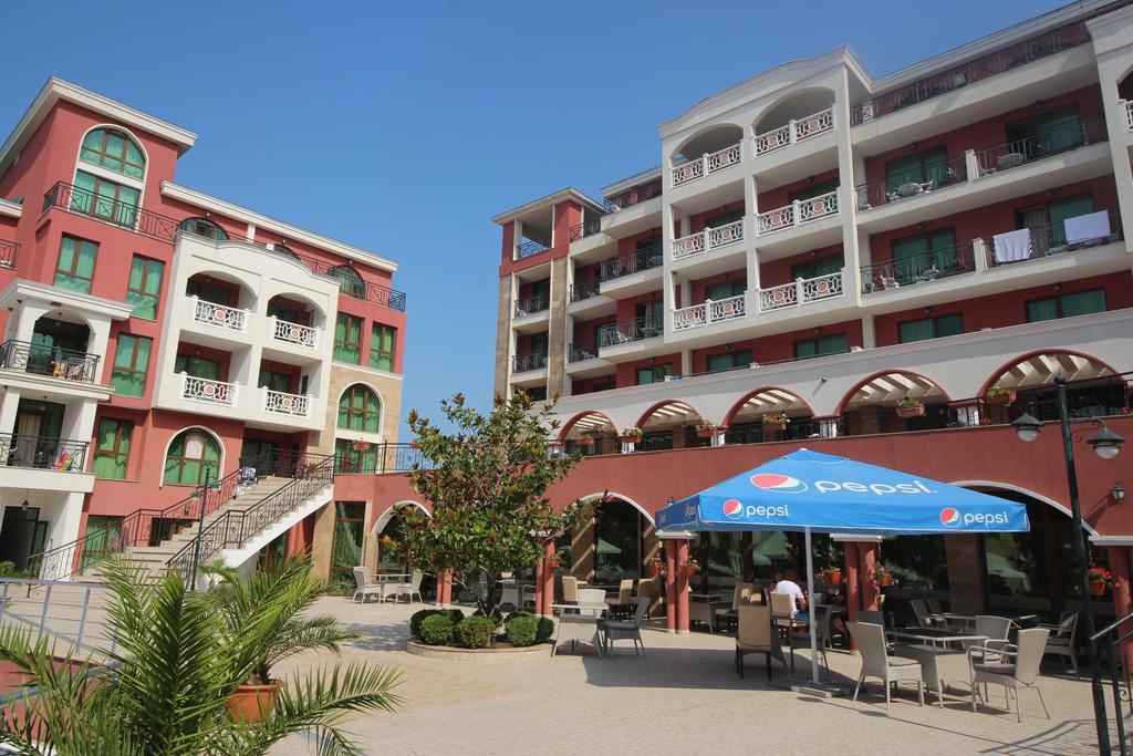 Menada Saint George Palace Sveti Vlas Exterior foto